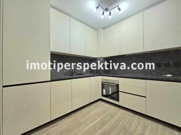 Тристаен апартамент в Пловдив, Кършияка - 116 кв.м за 1483 €/кв.м - Снимка #1