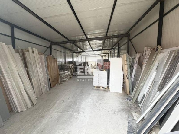 Дава се под наем Склад в Варна, Западна промишлена зона - 4000 кв.м за 3060 € - Снимка #1