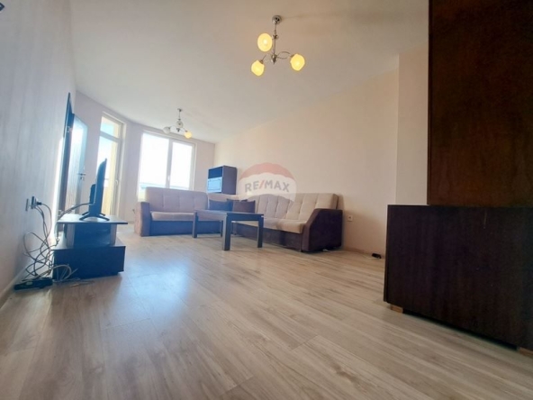 Двустаен апартамент в Варна, Лятно кино Тракия - 106 кв.м за 1943 €/кв.м - Снимка #1