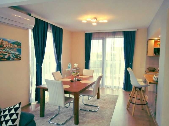 Тристаен апартамент в Поморие - 246 кв.м за 1057 €/кв.м - Снимка #1