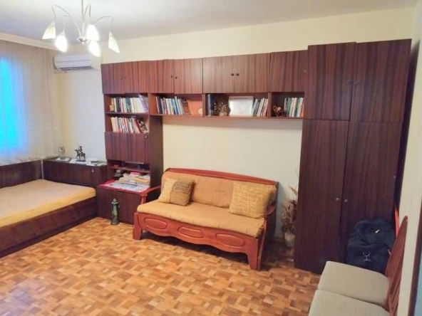 Двустаен апартамент в Айтос - 50 кв.м за 1240 €/кв.м - Снимка #1