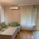 Дава се под наем Двустаен апартамент в Бургас, Център - 60 кв.м за 433.5 € - Снимка #1