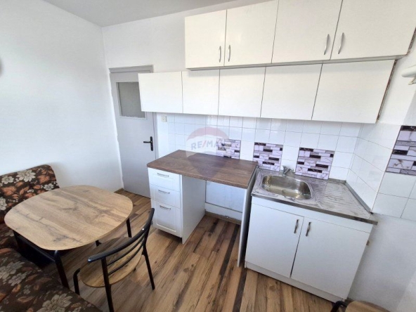 Дава се под наем Двустаен апартамент в Варна, Левски - 65 кв.м за 459 € - Снимка #1