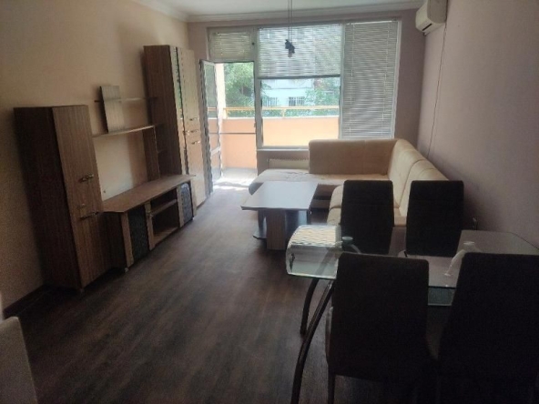 Дава се под наем Тристаен апартамент в Пловдив, Тракия - 100 кв.м за 375 € - Снимка #1