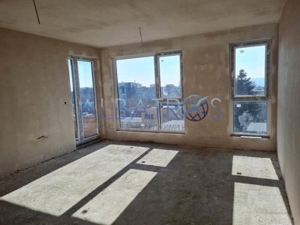 Тристаен апартамент в Варна, Левски - 97 кв.м за 1598 €/кв.м - Снимка #1