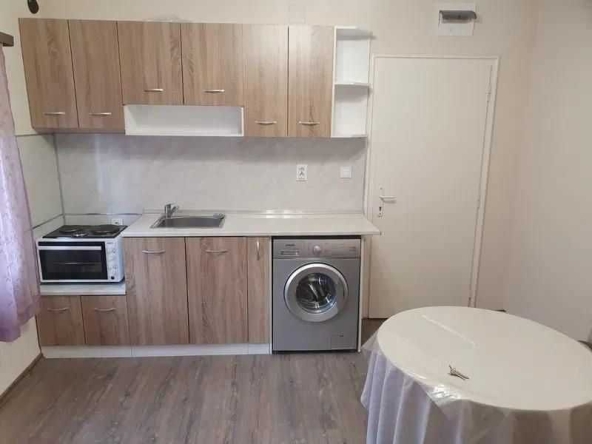 Двустаен апартамент в София, Иван Вазов - 65 кв.м за 2693 €/кв.м - Снимка #1