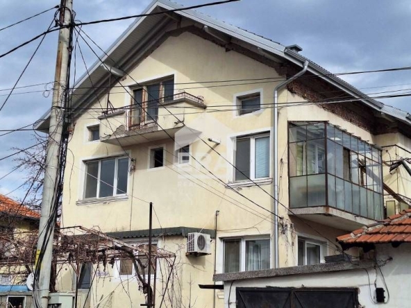 Етаж от къща в Кюстендил, Бузлуджа - 138 кв.м за 718 €/кв.м - Снимка #1