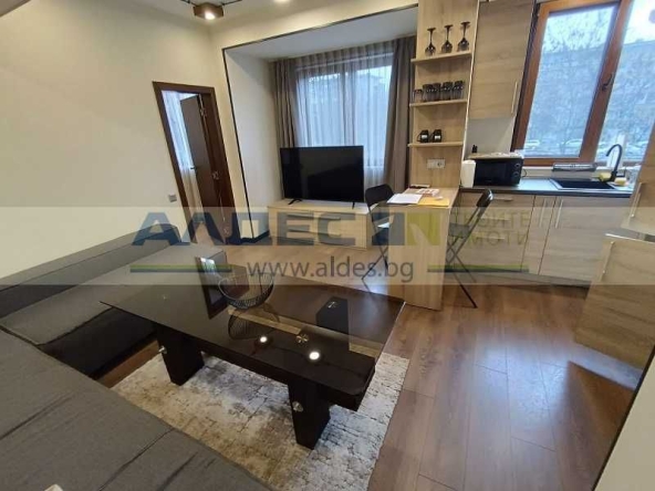 Дава се под наем Двустаен апартамент в София, Изток - 70 кв.м за 840 € - Снимка #1