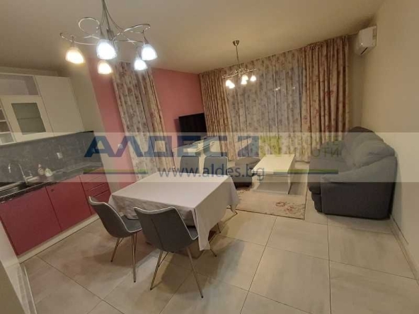 Дава се под наем Тристаен апартамент в София, Бояна - 341 кв.м за 4300 € - Снимка #1