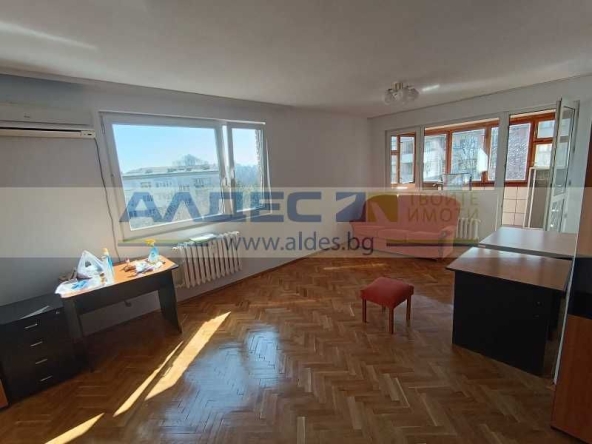 Дава се под наем Четиристаен апартамент в София, Гео Милев - 120 кв.м за 1000 € - Снимка #1