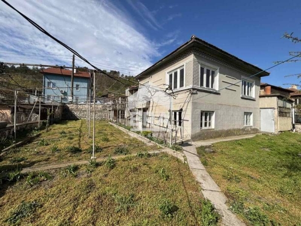 Къща в Белослав - 164 кв.м за 701 €/кв.м - Снимка #1