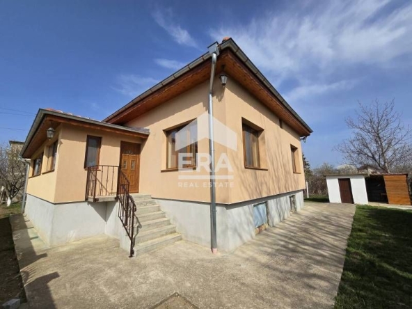 Къща в с. Щръклево, Област Русе - 273 кв.м за 605 €/кв.м - Снимка #1