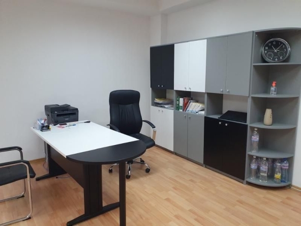 Дава се под наем Офис в София, Център - 36 кв.м за 490 € - Снимка #1