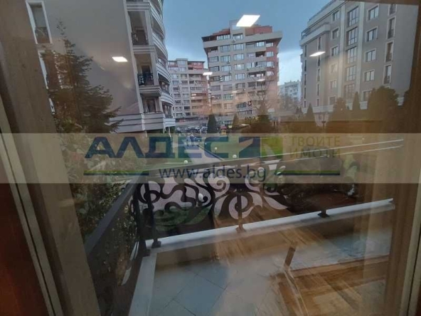 Дава се под наем Четиристаен апартамент в София, Младост 3 - 130 кв.м за 1275 € - Снимка #1