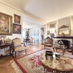 Тристаен апартамент в София, Център - 130 кв.м за 4847 €/кв.м - Снимка #1