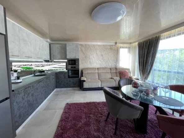 Двустаен апартамент в Пловдив, Младежки Хълм - 72 кв.м за 2556 €/кв.м - Снимка #1