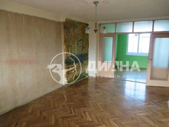 Тристаен апартамент в Пловдив, Кючук Париж - 107 кв.м за 1150 €/кв.м - Снимка #1