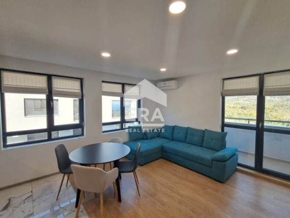 Дава се под наем  в к.к. Св.Св. Константин и Елена -  кв.м за 511 € - Снимка #1