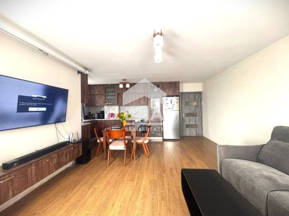 Тристаен апартамент в Варна, м-т Пчелина - 105 кв.м за 2334 €/кв.м - Снимка #1