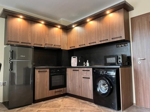 Дава се под наем Двустаен апартамент в София, Център - 65 кв.м за 675 € - Снимка #1