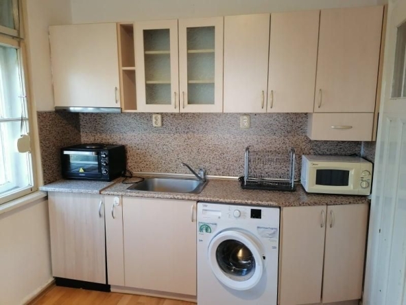 Дава се под наем Двустаен апартамент в Пловдив, Център - 54 кв.м за 280.5 € - Снимка #1