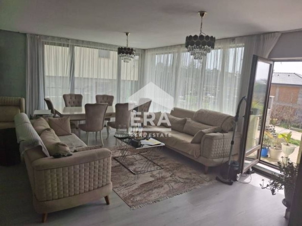 Къща в Варна, Изгрев - 200 кв.м за 1810 €/кв.м - Снимка #1