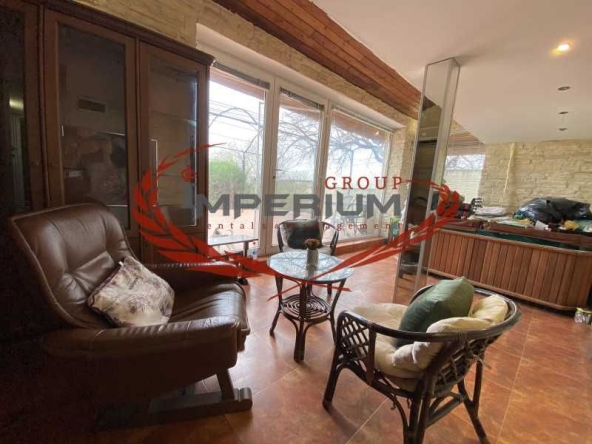 Дава се под наем Къща в Варна, м-т Ракитника - 200 кв.м за 1200 € - Снимка #1