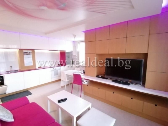 Дава се под наем Тристаен апартамент в София, Дървеница - 90 кв.м за 750 € - Снимка #1