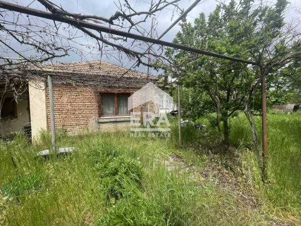 Къща в с. Метличина, Област Варна - 150 кв.м за 154 €/кв.м - Снимка #1