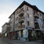 Дава се под наем Тристаен апартамент в Банско - 56 кв.м за 331.5 € - Снимка #1