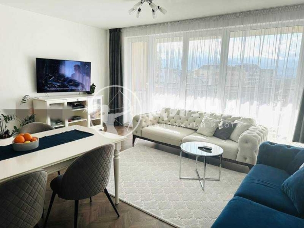 Тристаен апартамент в Пловдив, Кючук Париж - 130 кв.м за 1612 €/кв.м - Снимка #1