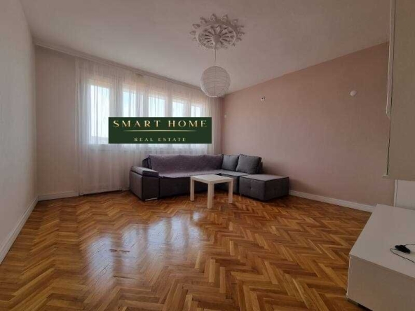 Дава се под наем Многостаен апартамент в Велико Търново, Център - 105 кв.м за 612 € - Снимка #1