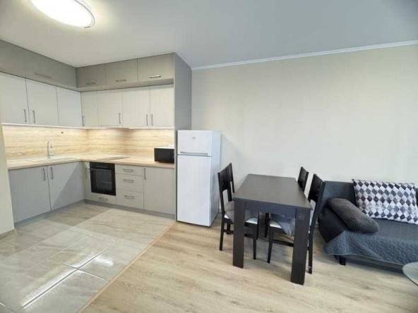 Дава се под наем Двустаен апартамент в Бургас, Меден рудник - зона А - 65 кв.м за 357 € - Снимка #1