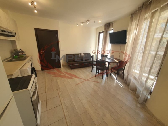 Дава се под наем Тристаен апартамент в Варна, Център - 75 кв.м за 765 € - Снимка #1