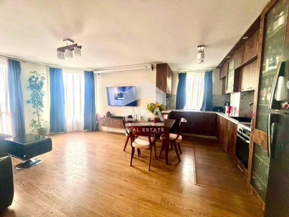 Тристаен апартамент в Варна, Възраждане 3 - 105 кв.м за 2048 €/кв.м - Снимка #1