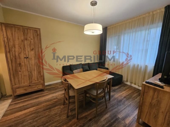 Дава се под наем Двустаен апартамент в Варна, Гръцка махала - 40 кв.м за 561 € - Снимка #1