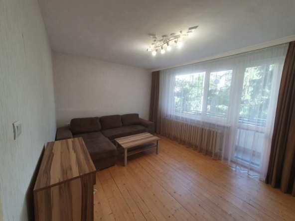 Дава се под наем Тристаен апартамент в София, Дървеница - 90 кв.м за 600 € - Снимка #1