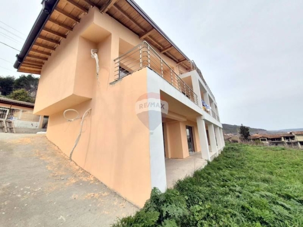 Къща в с. Рогачево, Област Добрич - 244 кв.м за 1148 €/кв.м - Снимка #1