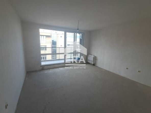 Тристаен апартамент в Варна, Левски - 82 кв.м за 2671 €/кв.м - Снимка #1