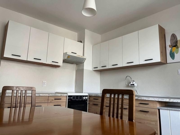 Дава се под наем Тристаен апартамент в София, Левски - 115 кв.м за 500 € - Снимка #1