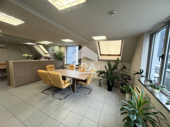 Офис в Варна, Център - 124 кв.м за 2904 €/кв.м - Снимка #1