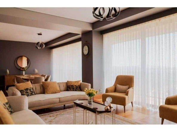 Дава се под наем Двустаен апартамент в София, Изгрев - 90 кв.м за 600 € - Снимка #1