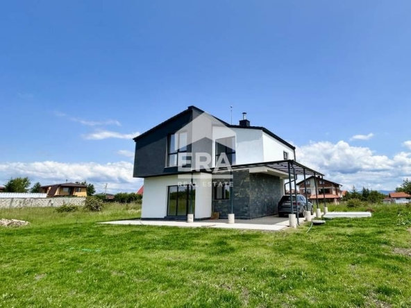 Къща в Божурище - 152 кв.м за 1770 €/кв.м - Снимка #1