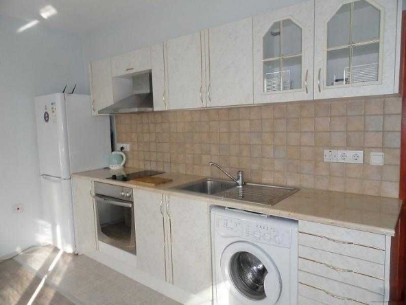 Дава се под наем Двустаен апартамент в Бургас, Лазур - 45 кв.м за 433.5 € - Снимка #1