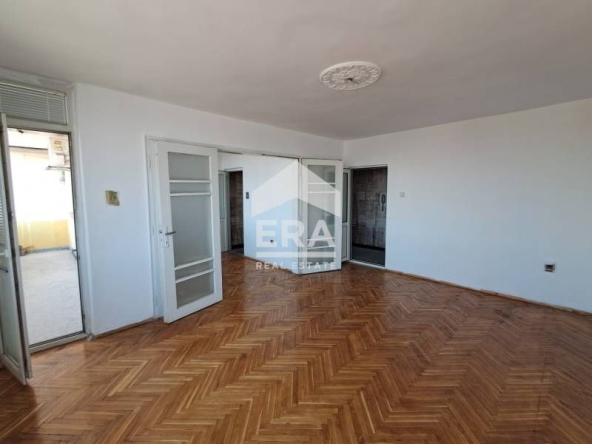 Четиристаен апартамент в Варна, Гранд Мол Варна - 92 кв.м за 1957 €/кв.м - Снимка #1