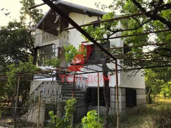 Дава се под наем Къща в Варна, м-т Сотира - 90 кв.м за 433.5 € - Снимка #1