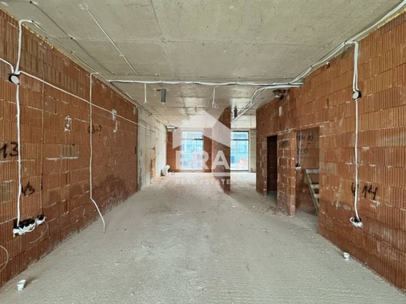 Магазин в Варна, Възраждане 1 - 123 кв.м за 2016 €/кв.м - Снимка #1