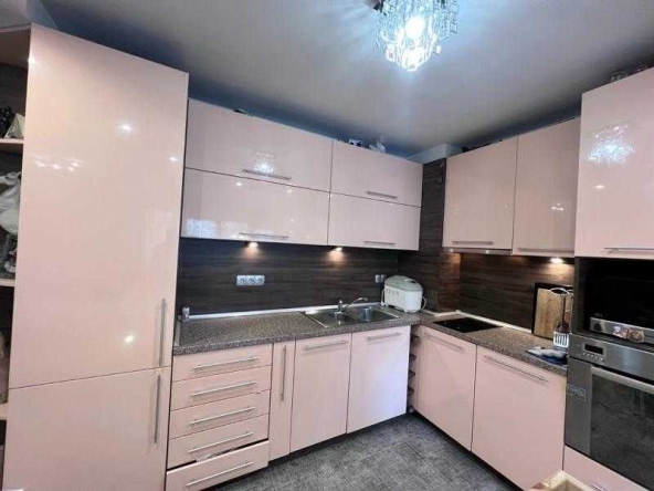 Тристаен апартамент в София, Сухата река - 110 кв.м за 1682 €/кв.м - Снимка #1