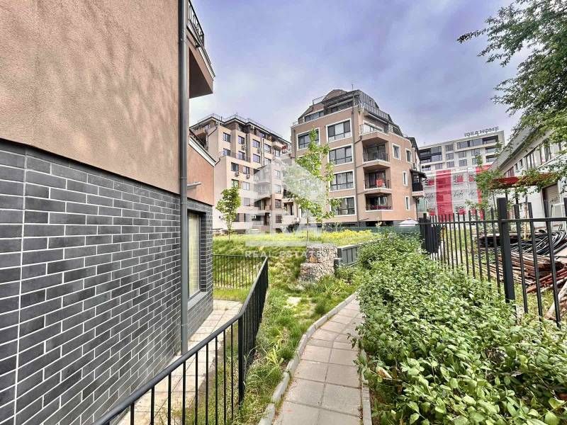 Дава се под наем Двустаен апартамент в София, Бъкстон - 77 кв.м за 600 € - Снимка #1