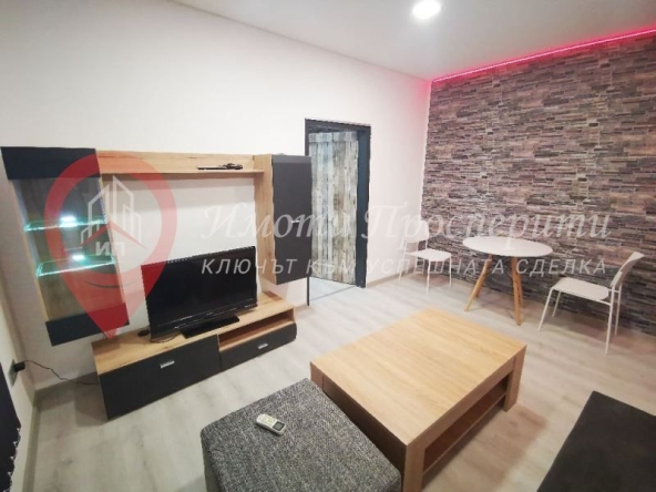 Дава се под наем Двустаен апартамент в София, Център - 55 кв.м за 565 € - Снимка #1